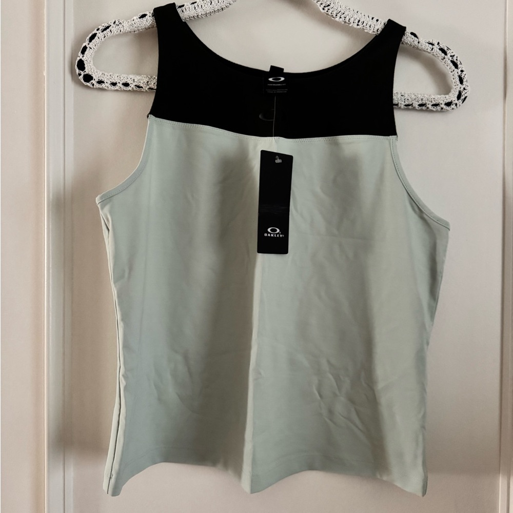 Oakley Women's Black and Cream Tank Top